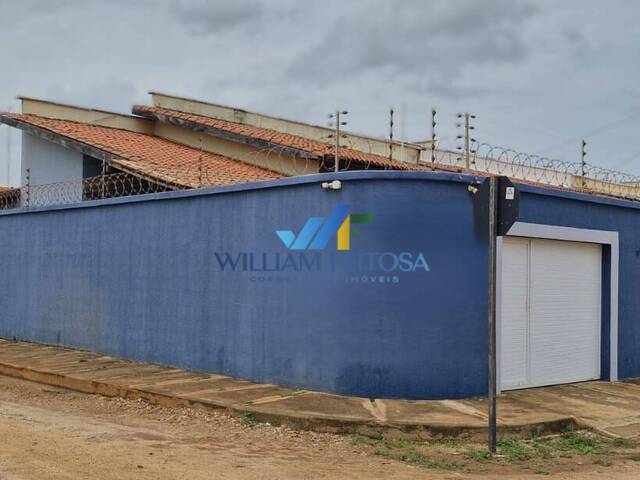 #84 - Casa para Venda em Limoeiro do Norte - CE
