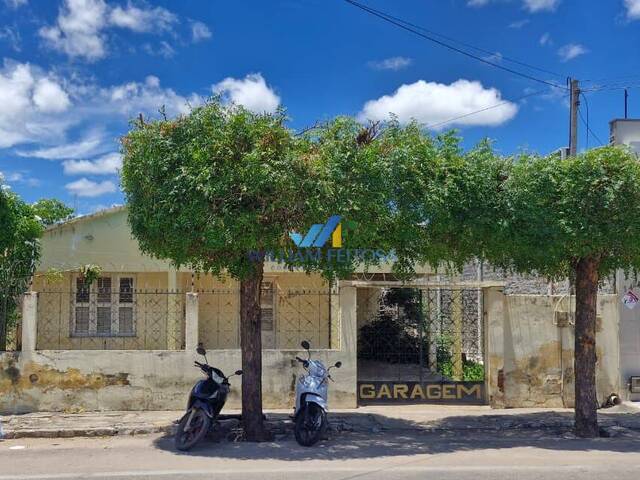 #123 - Casa para Venda em Limoeiro do Norte - CE