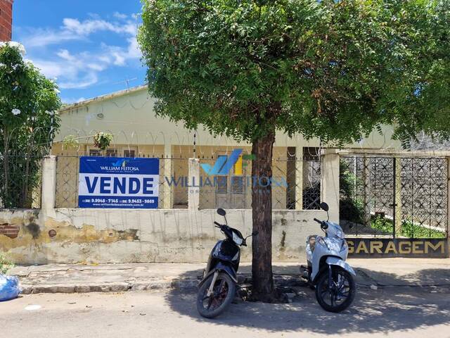 #123 - Casa para Venda em Limoeiro do Norte - CE
